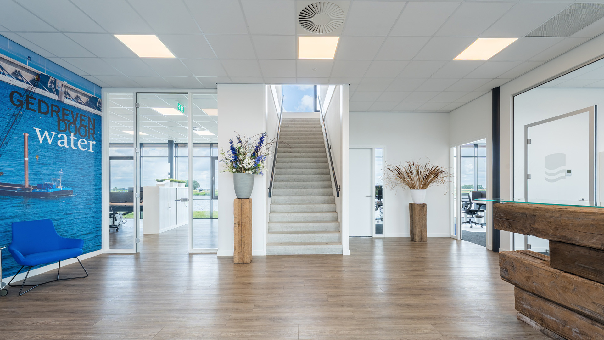 Kantoorpand Genemuiden