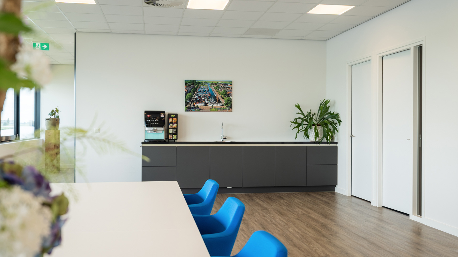 Kantoorpand Genemuiden